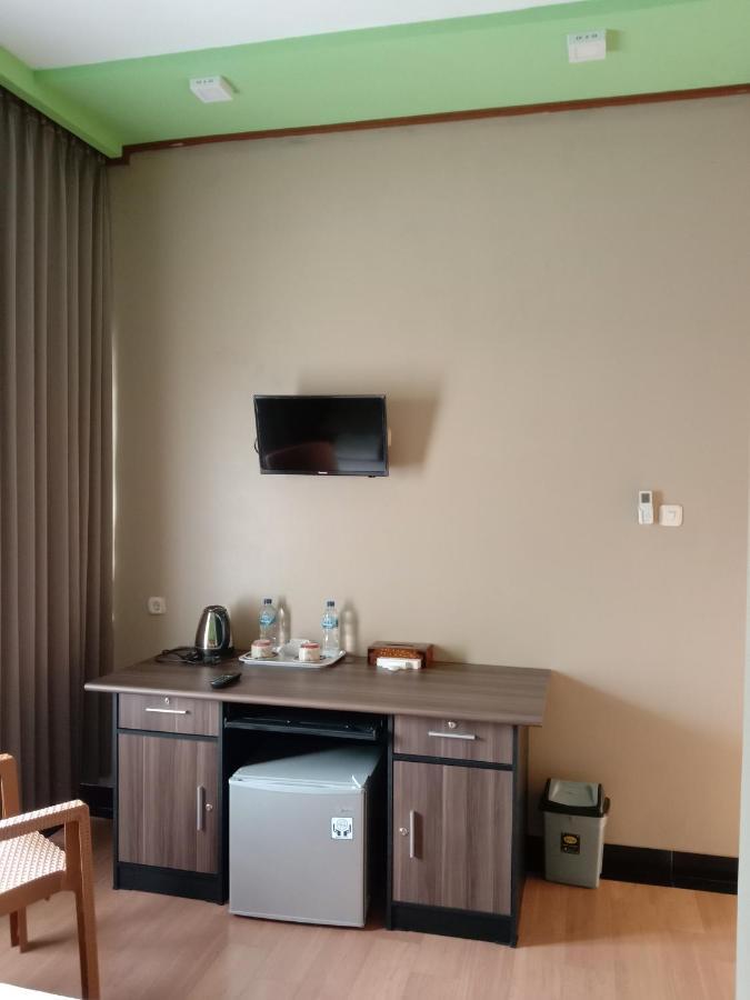 The New Orlinds Guest House Wonosari Exterior foto