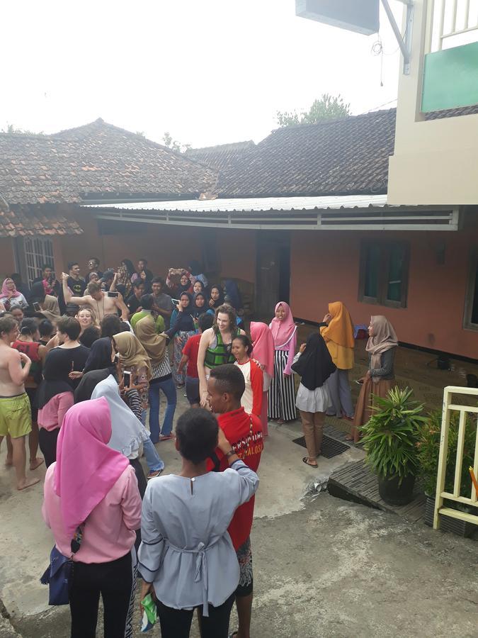 The New Orlinds Guest House Wonosari Exterior foto